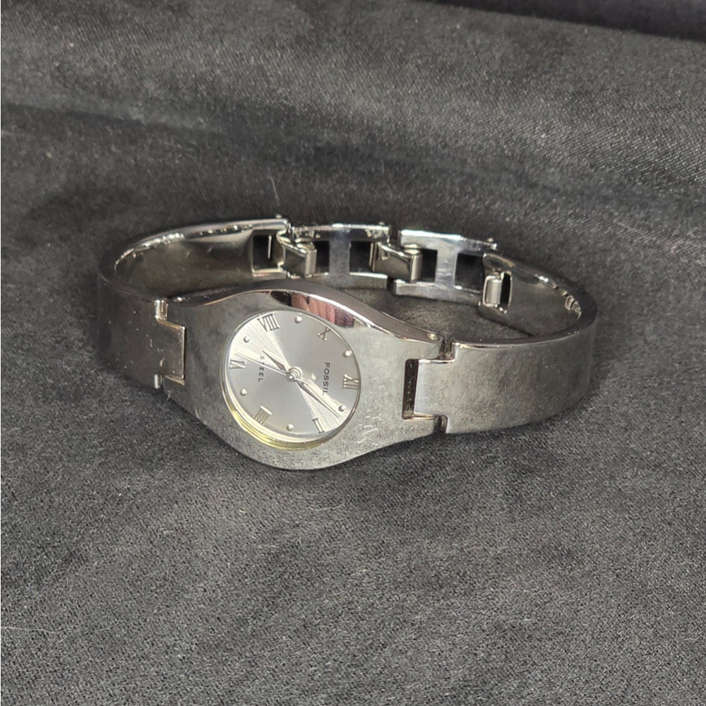 Fossil‎ Steel Watch Women OS Silver Bangle Roman Numeral Elegant